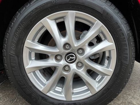 Used 2016 MAZDA MAZDA3 i Grand Touring FWD image 12