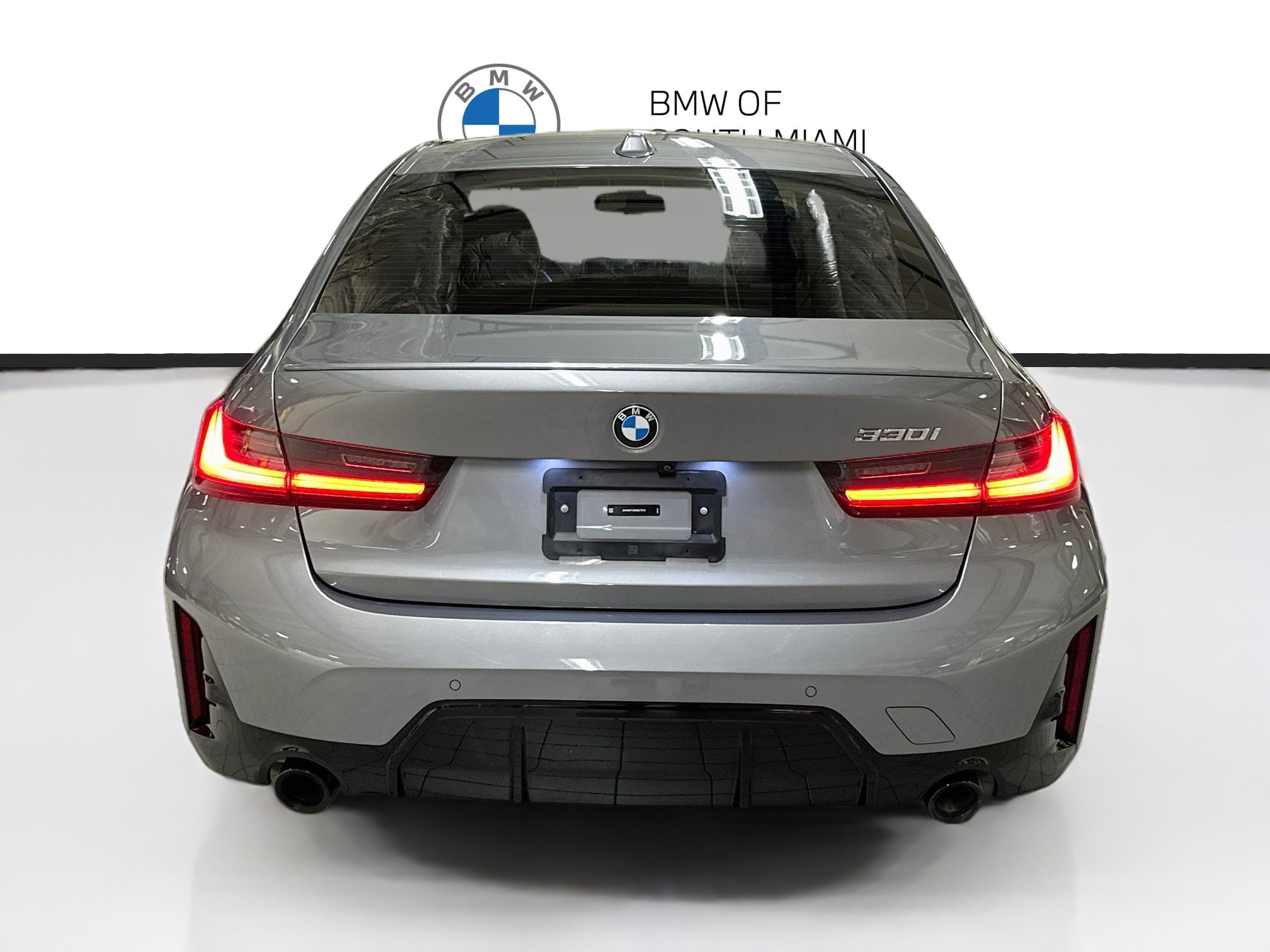Certified 2024 BMW 330i Sedan w/ M Sport Package RWD image 6