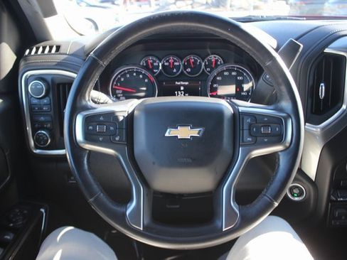 Used 2021 Chevrolet Silverado 1500 LT w/ Convenience Package II image 12