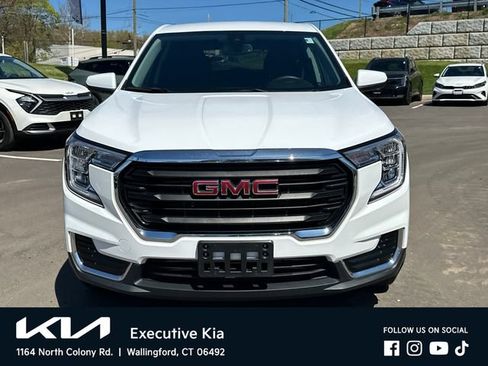 Used 2024 GMC Terrain SLE AWD/4WD image 6