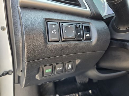 Used 2017 Nissan Sentra SL w/ SL Premium Technology Package image 24