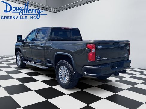 Used 2023 Chevrolet Silverado 2500 High Country w/ Z71 Off-Road Package AWD/4WD image 3