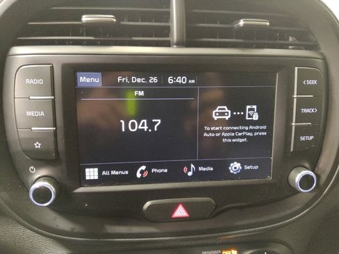 Used 2023 Kia Soul LX w/ LX Technology Package image 25