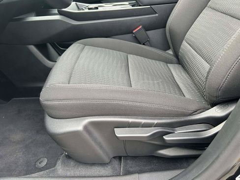 Used 2026 Chevrolet Equinox LT FWD image 16