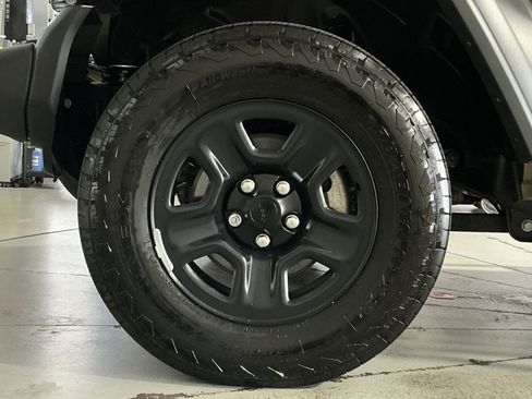 Used 2026 Jeep Wrangler Sport AWD/4WD image 13