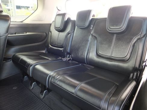 Used 2025 INFINITI QX80 Sensory AWD/4WD image 23