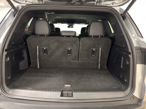 Used 2025 Buick Enclave Preferred image 12