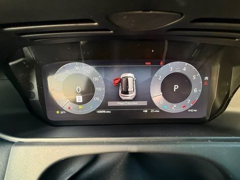 Used 2024 Land Rover Range Rover Velar Dynamic HSE image 15