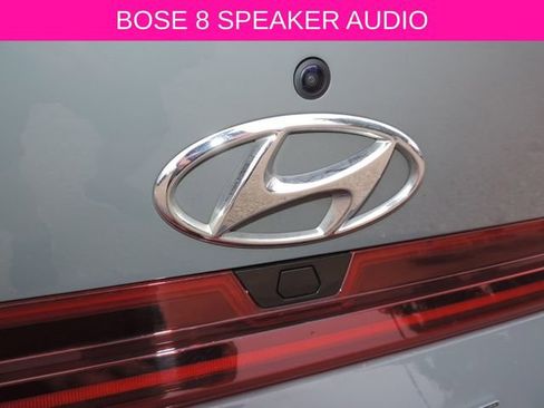 Used 2022 Hyundai Elantra Limited image 11