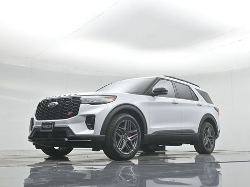 New 2026 Ford Explorer ST w/ Sun And Sound Package image 46