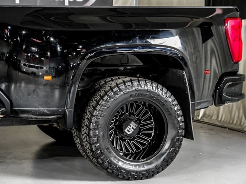 Used 2023 Chevrolet Silverado 3500 High Country w/ Technology Package AWD/4WD image 14