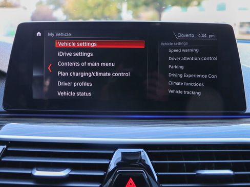 Used 2018 BMW 530e image 37