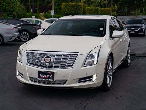 Used 2013 Cadillac XTS Platinum AWD/4WD image 4