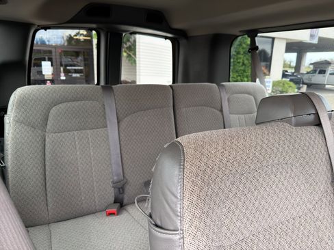 Used 2017 Chevrolet Express 3500 LT w/ LT Preferred Equipment Group image 21