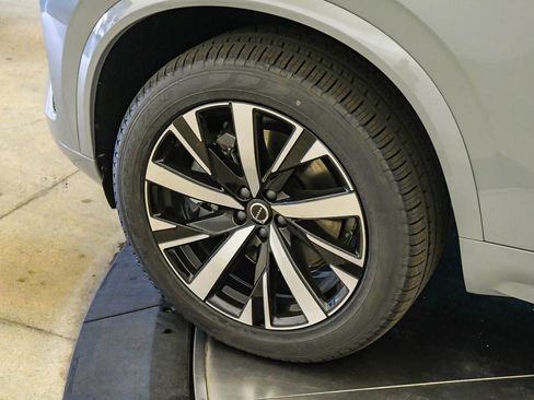 New 2026 Volvo XC90 B5 Core AWD/4WD image 9