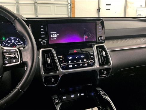 Used 2022 Kia Sorento SX image 6