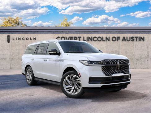 New 2027 Lincoln Navigator Premiere RWD image 4