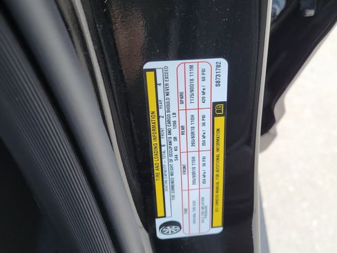 Used 2025 Jeep Grand Cherokee L Laredo RWD image 33