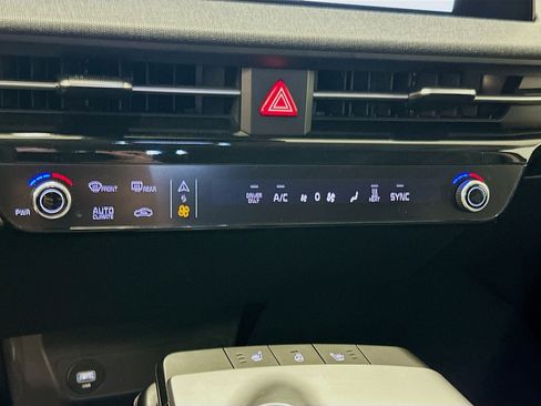 Used 2024 Kia EV6 Light image 24