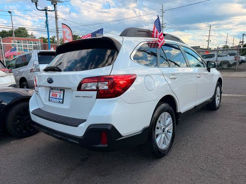 Used 2019 Subaru Outback 2.5i Premium AWD/4WD image 3