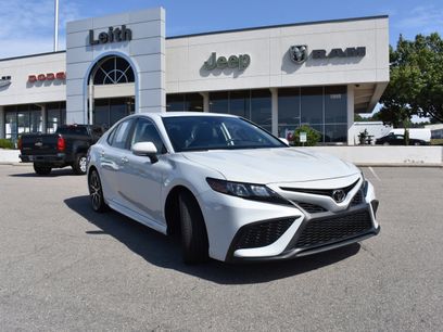 Used 2023 Toyota Camry SE