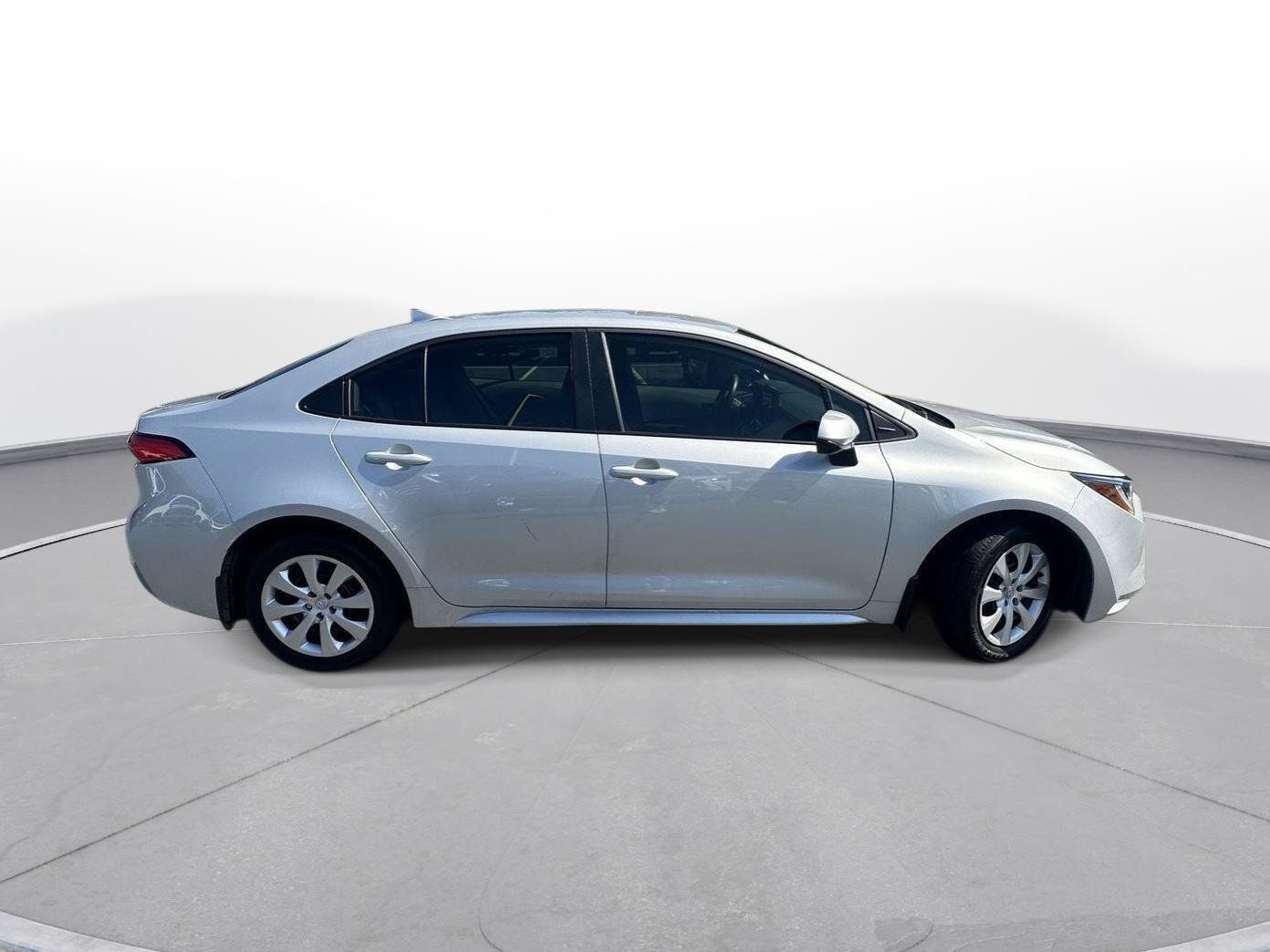 Used 2026 Toyota Corolla LE FWD image 47