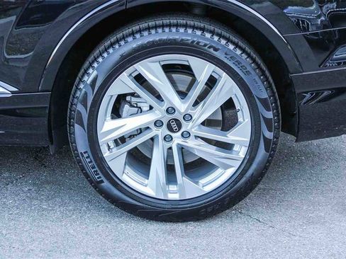 Used 2023 Audi Q7 3.0T Prestige w/ Prestige Package image 10