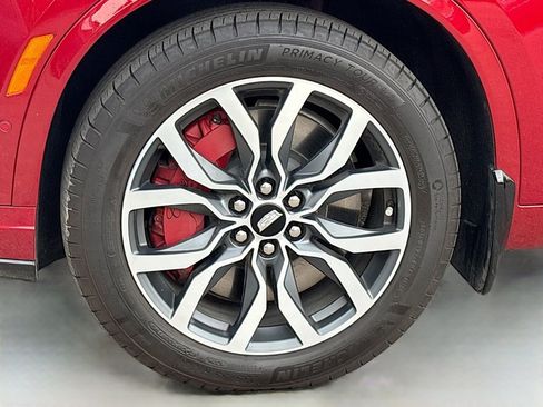 Used 2024 Cadillac XT6 Sport w/ Technology Package AWD/4WD image 34