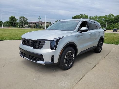 New 2026 Kia Sorento S AWD/4WD image 2