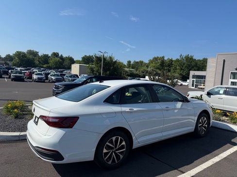 Used 2023 Volkswagen Jetta S FWD image 3