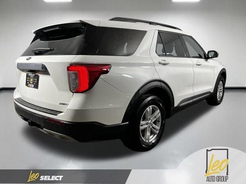Used 2023 Ford Explorer XLT w/ Equipment Group 202A image 6