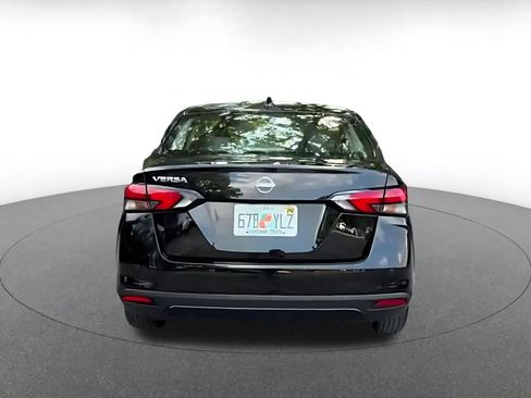 Used 2025 Nissan Versa SV FWD image 14