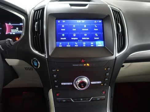 Used 2020 Ford Edge Titanium AWD/4WD image 15