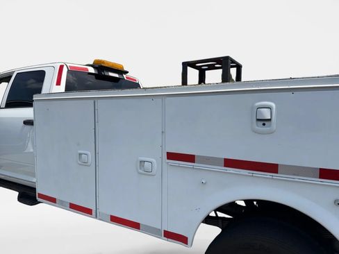 Used 2015 RAM 5500 Tradesman w/ Ambulance Prep Group AWD/4WD image 23