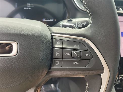 New 2025 Jeep Grand Cherokee Limited image 31