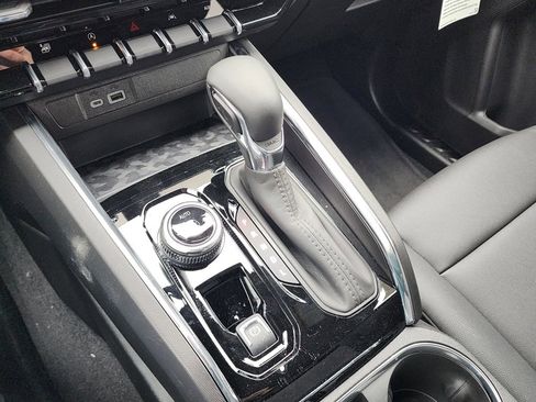 New 2026 GMC Canyon Elevation w/ Convenience Package image 31