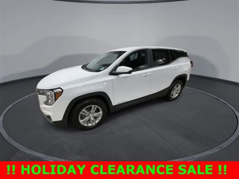 Used 2023 GMC Terrain SLE image 4