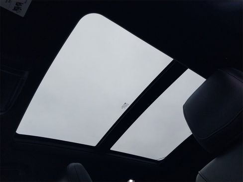 Used 2021 Cadillac XT6 Premium Luxury image 14