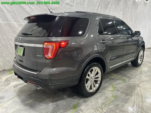 Used 2018 Ford Explorer XLT w/ Equipment Group 202A image 8