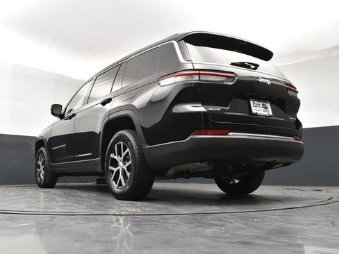 Used 2025 Jeep Grand Cherokee L Limited w/ Luxury Tech Group II AWD/4WD image 22