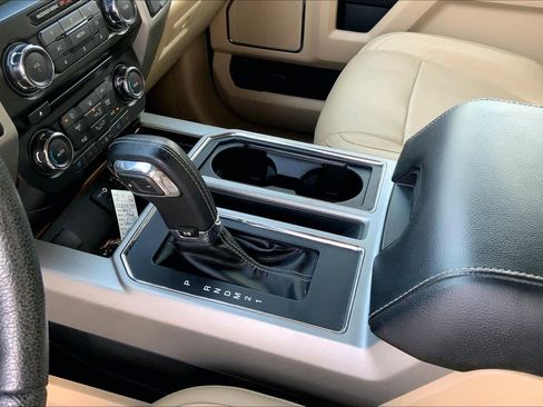 Used 2015 Ford F150 Lariat image 16