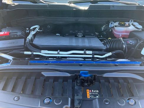 Used 2023 Chevrolet Silverado 1500 Custom AWD/4WD image 31