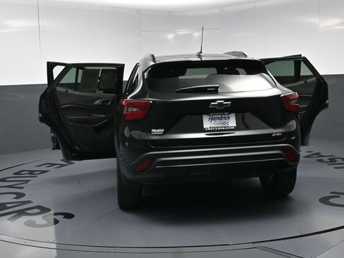 Used 2024 Chevrolet Trax RS w/ Driver Confidence Package FWD image 28