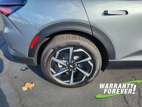 New 2026 Chevrolet Equinox EV LT image 20