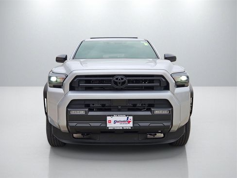 Used 2025 Toyota 4Runner SR5 image 2