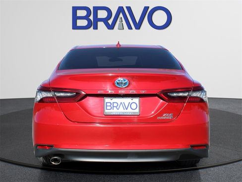 Used 2024 Toyota Camry XLE image 6