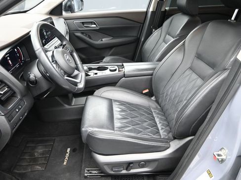 Used 2021 Nissan Rogue Platinum image 15