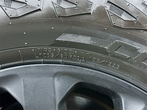 Used 2024 RAM 3500 Laramie w/ Night Edition image 33