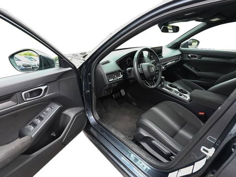 Used 2025 Honda Civic Sport image 11