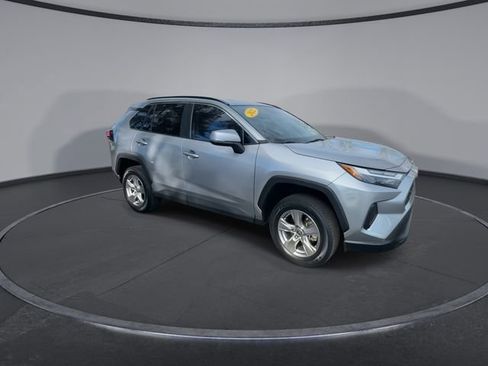 Used 2022 Toyota RAV4 XLE image 18